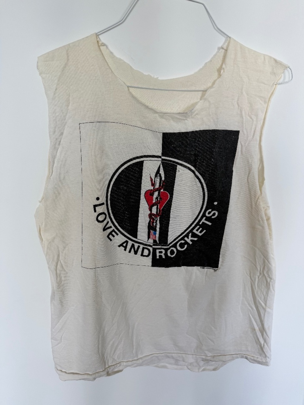 LOVE AND ROCKETS - HERE COME THE BUBBLEMEN 1986 TOUR SHIRT SIZE LARGE CUT